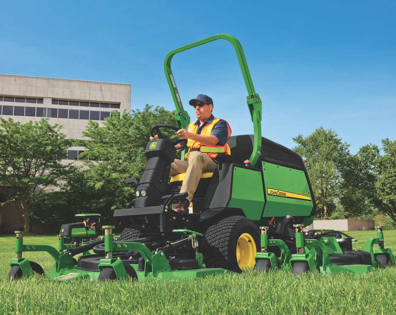 Wide-Area Commercial Mowers